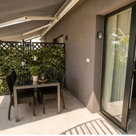 Bluebay Oasis Deluxe شقة فاجانا